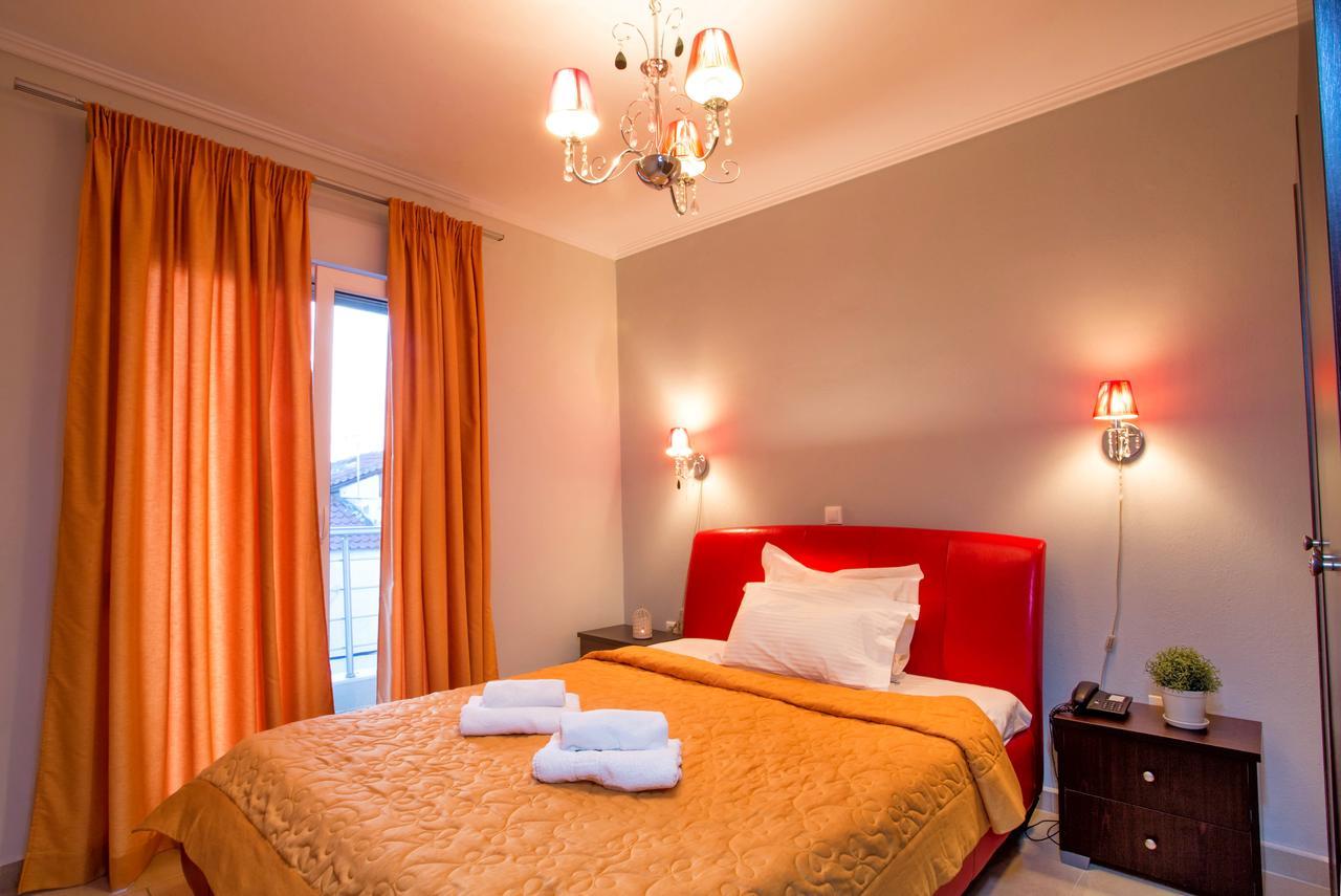 Golden Suites Ofrínion Eksteriør billede
