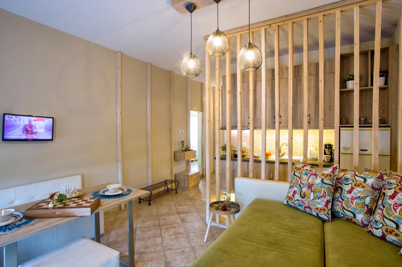 Golden Suites Ofrínion Eksteriør billede