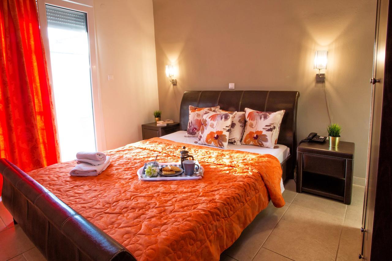 Golden Suites Ofrínion Eksteriør billede